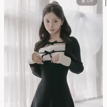 Darich 리본 퍼 플레어 니트 미니 원피스