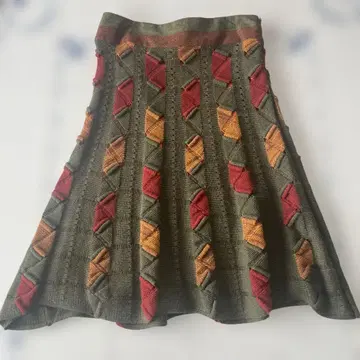 ETRO 플레어 스커트 올리브 그린 기하학 패턴 사이즈 42 M~L 상당