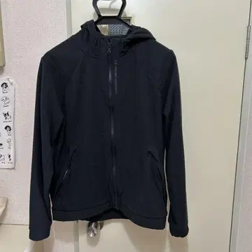 UNDER ARMOUR 블랙 플리스 후드티