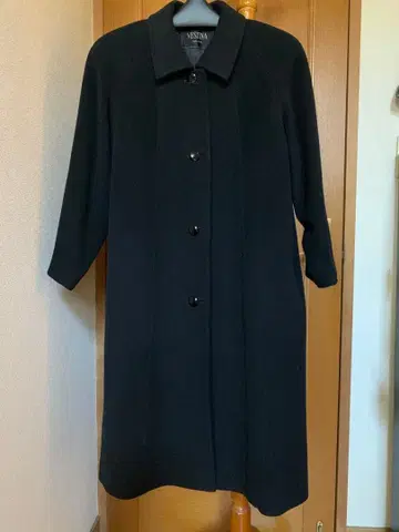 VESTINA 블랙 울 피코트