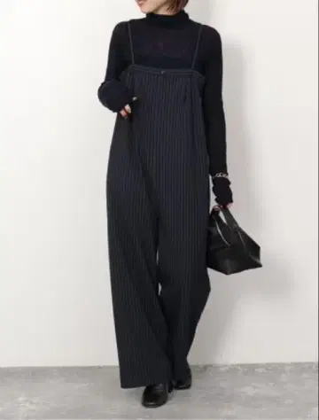 예나스로브 트윌 트로 아이라인 서스펜더 스커트