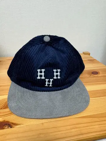 HUF 자수 네이비 코듀로이 캡