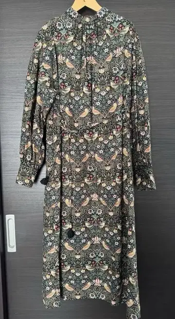 William Morris 딸기 도둑 원피스
