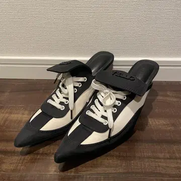 YELLO ORCA 스니커 뮬