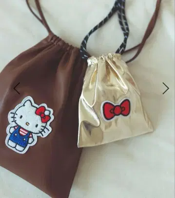Elura [ HELLO KITTY ] 와펜 부착 복조리 세트