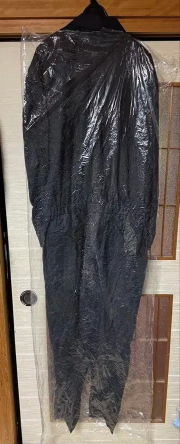 미사용 새상품 MB LIMITED 비슈 울 점프 수트