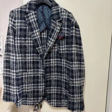 네이비 계열 체크 테일러드 자켓