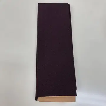 짙은 보라색 레이어트 카라 코무사데모도