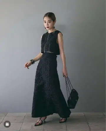 Andrea &co 자카드 프론트 지퍼 베스트 자카드 플레어 스커트