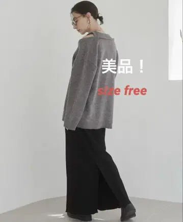 ANGIE 페이크 레이어드 V넥 니트