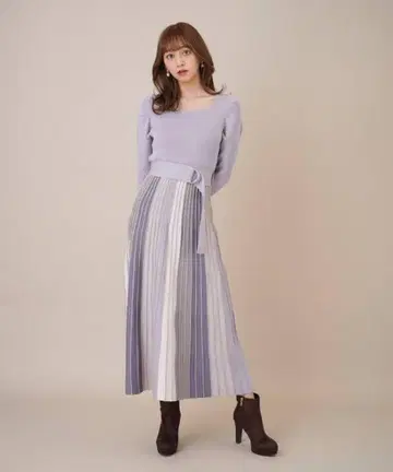 트란테안 손 드 모드 배색 플리츠 니트 원피스 (라벤더)