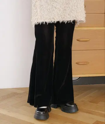 카스타네 벨로아 튤 팬츠 블랙