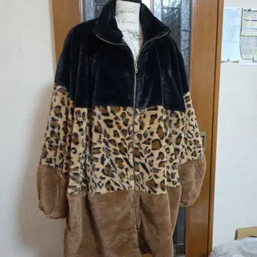 복슬복슬 점퍼 레오파드 무늬 엉덩이 가려지는 4L