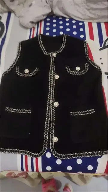 블랙 체인 장식 베스트