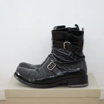 [ 25.5cm ] CoSTUME NATIONAL 에나멜 부츠 이태리 제