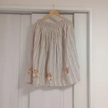 caetla akiakane 사에라 아키아카네 스커트