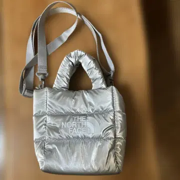 THE NORTH FACE 실버 숄더백