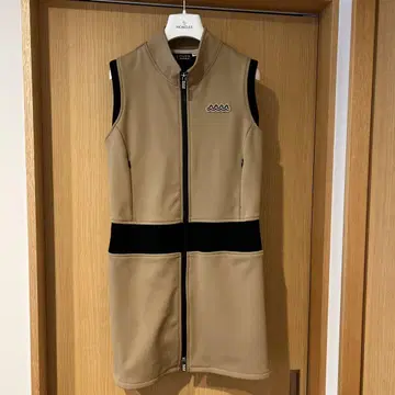 무타 마린 베이지 집업 슬리브리스 원피스