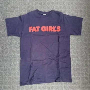 FAT GIRLS 다크 퍼플 T셔츠