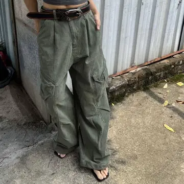 노브랜드 카키 카고 팬츠