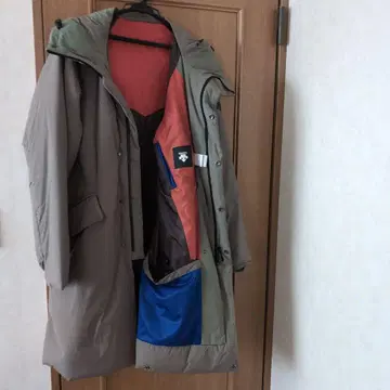 DESCENTE 모즈 코트 M 그레이 계열 후디