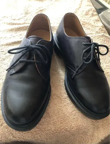 블랙 가죽 레이스업 슈즈