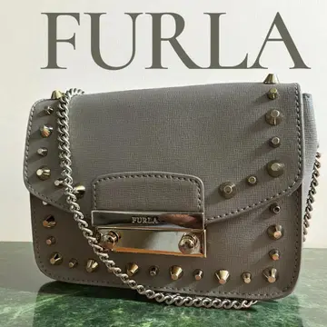 새상품급 FURLA 스터드 숄더백 그레이 미니백 체인
