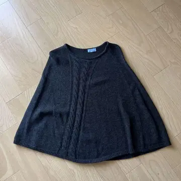 RISI 다크 그레이 케이블 짜임 판초