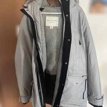 AMERICAN EAGLE 그레이 다운 자켓
