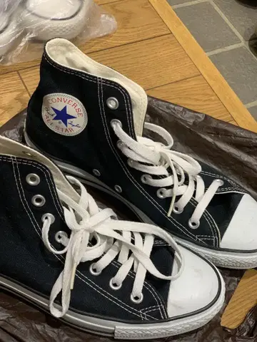 CONVERSE ALL STAR 블랙 스니커즈