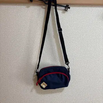 [레어] 북해의 마수 아자라시 씨 숄더백 네이비/레드