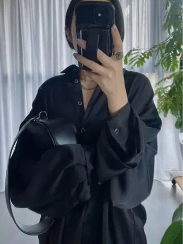 RIM.ARK 새틴 오버 사이즈 셔츠