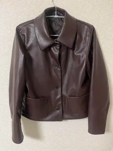 최종 처분 가격 미사용 새상품 유니클로 코팅 숏 자켓 S