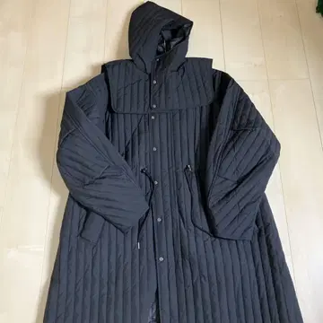 이퀄 온워드 후드 부착 퀼팅 코트 블랙 개성있는 빅 사이즈
