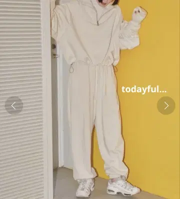 todayful 하프 집 풀오버 아이보리 에크루
