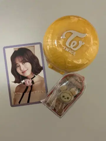TWICE 지효 참 & 가챠가챠 & 트레이딩 카드 세트