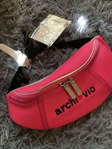 새상품 archivio 웨스트 파우치 바디백 핑크