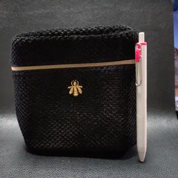 GUERLAIN 블랙 비 모티브 파우치