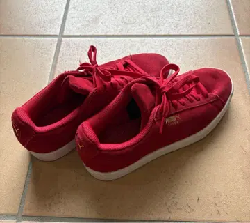 PUMA 스웨이드 레드 스니커즈