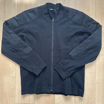 ISSEY MIYAKE 블랙 집업 자켓