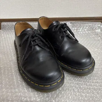 닥터 마틴 쓰리홀