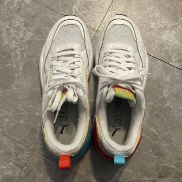 PUMA Soft Foam + 스니커즈 화이트