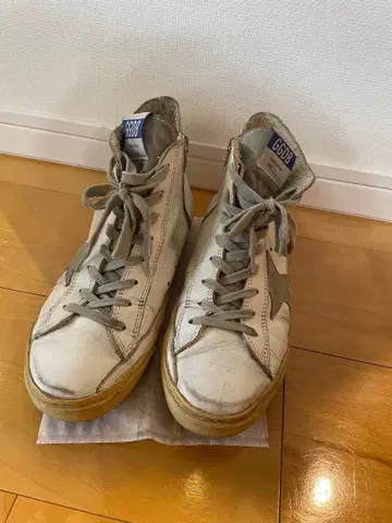 GOLDEN GOOSE 화이트 하이컷 스니커즈