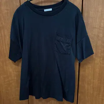 MONCLER 블랙 반팔 포케 티셔츠
