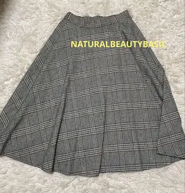 내추럴 뷰티 베이직 체크 무늬 플레어 스커트
