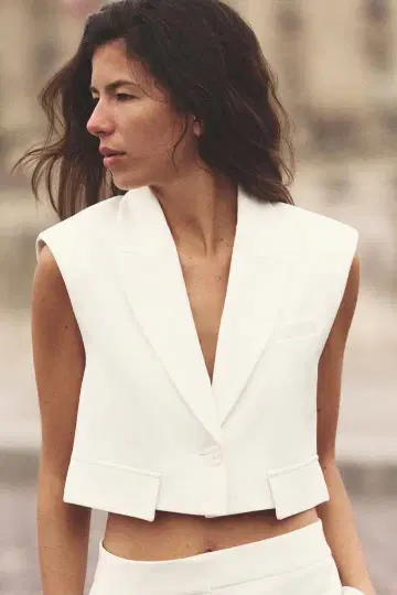 택 포함 미사용 새상품 ZARA 화이트 크롭 베스트 XS 사이즈