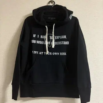 LIFE AT YOUR OWN RISK 후디 후드티 블랙