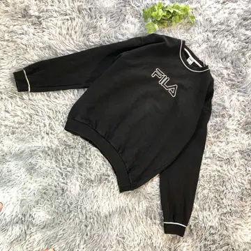 FILA [ M ] 심플 FILA 블랙 맨투맨 트레이닝복 자수 로고 블랙