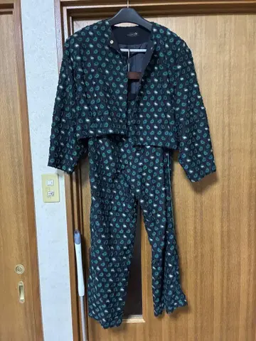 Aga 블랙 그린 꽃무늬 셋업