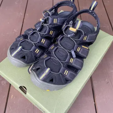 KEEN Raya Black 아웃도어 샌들 US 5 23cm